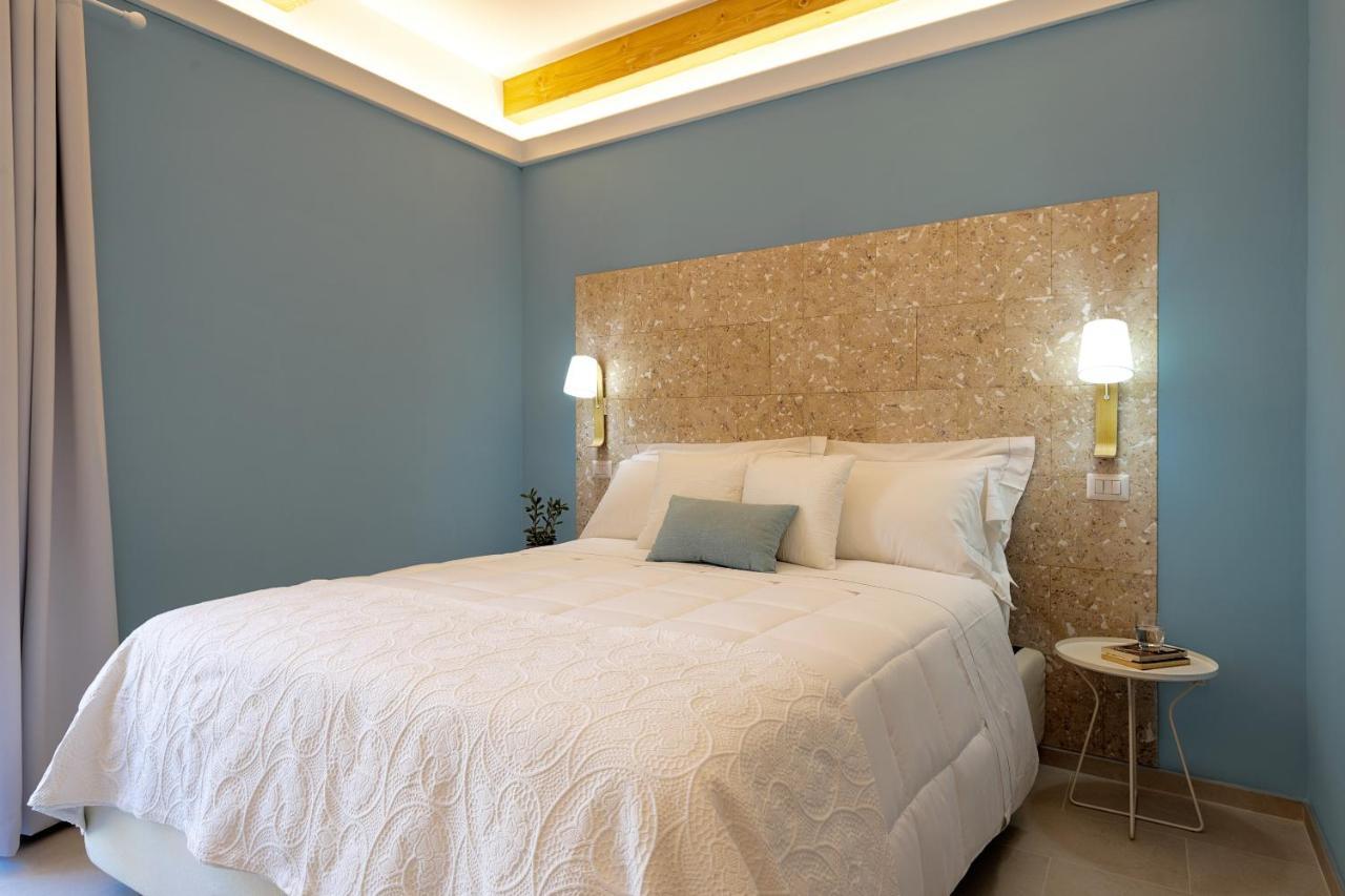 La Via Rooms And Terrace Olbia Exterior photo